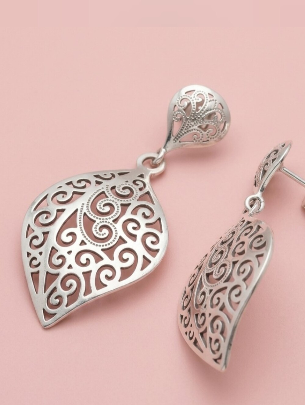 Vintage Silver Teardrop Filigree Dangle Earrings
